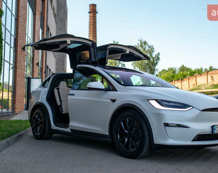 Білий Тесла Модель Х, об'ємом двигуна 0 л та пробігом 54 тис. км за 69000 $, фото 21 на Automoto.ua