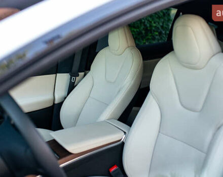 Білий Тесла Модель Х, об'ємом двигуна 0 л та пробігом 54 тис. км за 69000 $, фото 52 на Automoto.ua