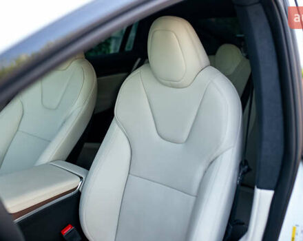 Білий Тесла Модель Х, об'ємом двигуна 0 л та пробігом 54 тис. км за 69000 $, фото 50 на Automoto.ua