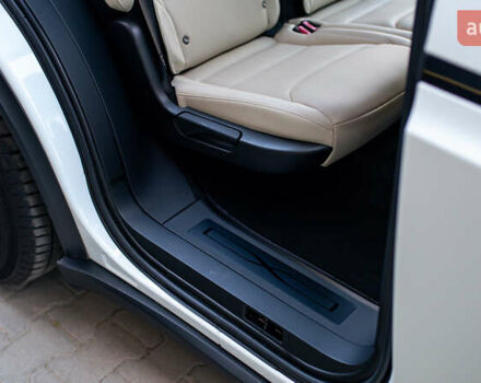 Білий Тесла Модель Х, об'ємом двигуна 0 л та пробігом 54 тис. км за 69000 $, фото 38 на Automoto.ua