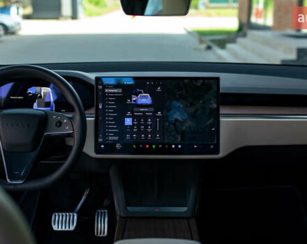 Білий Тесла Модель Х, об'ємом двигуна 0 л та пробігом 54 тис. км за 69000 $, фото 62 на Automoto.ua