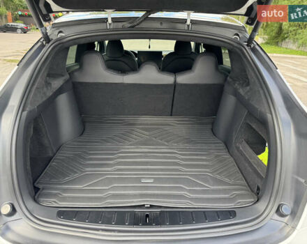 Белый Тесла Модель Х, объемом двигателя 0 л и пробегом 40 тыс. км за 67800 $, фото 5 на Automoto.ua