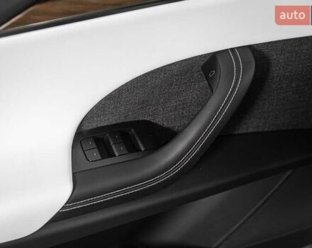 Білий Тесла Модель Х, об'ємом двигуна 0 л та пробігом 25 тис. км за 55900 $, фото 16 на Automoto.ua