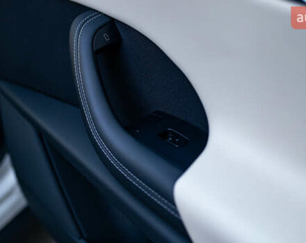 Білий Тесла Модель Х, об'ємом двигуна 0 л та пробігом 54 тис. км за 69000 $, фото 82 на Automoto.ua