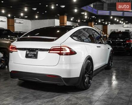 Білий Тесла Модель Х, об'ємом двигуна 0 л та пробігом 25 тис. км за 55900 $, фото 82 на Automoto.ua