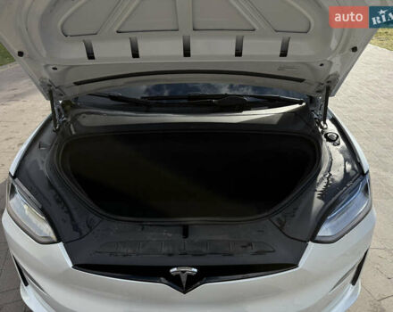 Білий Тесла Модель Х, об'ємом двигуна 0 л та пробігом 55 тис. км за 47000 $, фото 10 на Automoto.ua