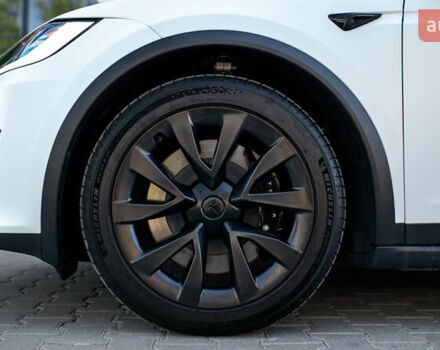 Білий Тесла Модель Х, об'ємом двигуна 0 л та пробігом 54 тис. км за 69000 $, фото 26 на Automoto.ua