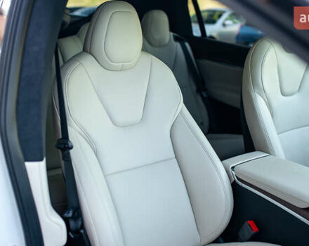 Білий Тесла Модель Х, об'ємом двигуна 0 л та пробігом 54 тис. км за 69000 $, фото 75 на Automoto.ua