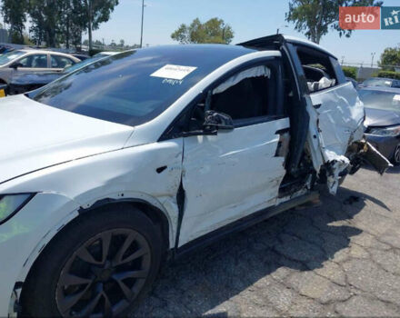 Білий Тесла Модель Х, об'ємом двигуна 0 л та пробігом 30 тис. км за 18500 $, фото 4 на Automoto.ua
