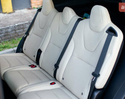 Білий Тесла Модель Х, об'ємом двигуна 0 л та пробігом 54 тис. км за 69000 $, фото 35 на Automoto.ua