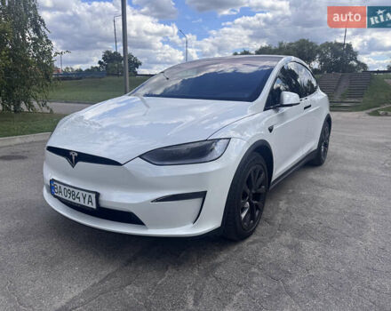 Белый Тесла Модель Х, объемом двигателя 0 л и пробегом 40 тыс. км за 67800 $, фото 1 на Automoto.ua