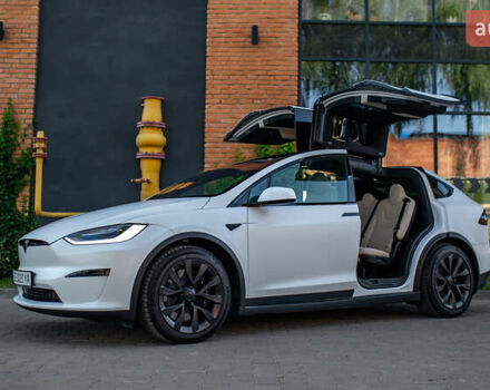 Білий Тесла Модель Х, об'ємом двигуна 0 л та пробігом 54 тис. км за 69000 $, фото 22 на Automoto.ua