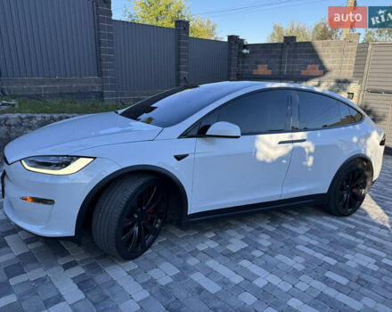 Белый Тесла Модель Х, объемом двигателя 0 л и пробегом 64 тыс. км за 57000 $, фото 3 на Automoto.ua
