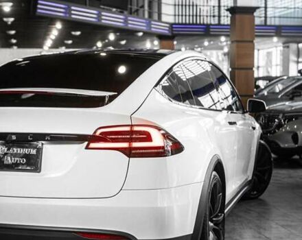 Білий Тесла Модель Х, об'ємом двигуна 0 л та пробігом 25 тис. км за 55900 $, фото 8 на Automoto.ua