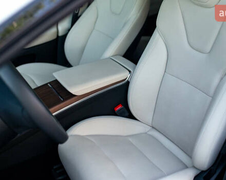 Білий Тесла Модель Х, об'ємом двигуна 0 л та пробігом 54 тис. км за 69000 $, фото 49 на Automoto.ua