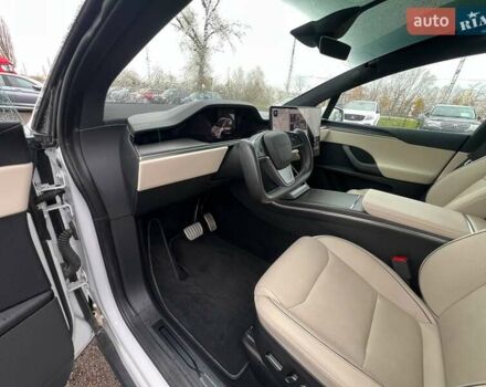 Белый Тесла Модель Х, объемом двигателя 0 л и пробегом 31 тыс. км за 68000 $, фото 34 на Automoto.ua