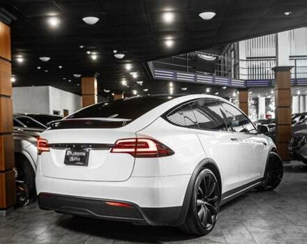 Білий Тесла Модель Х, об'ємом двигуна 0 л та пробігом 25 тис. км за 55900 $, фото 7 на Automoto.ua