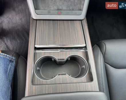 Белый Тесла Модель Х, объемом двигателя 0 л и пробегом 40 тыс. км за 67800 $, фото 11 на Automoto.ua