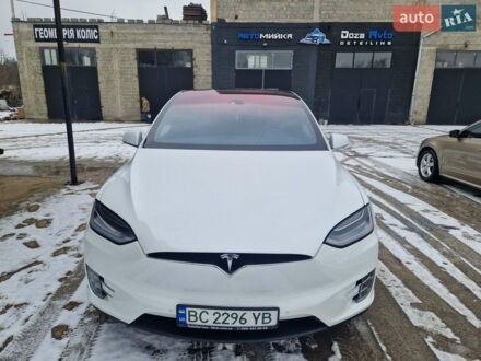 Белый Тесла Модель Х, объемом двигателя 0 л и пробегом 193 тыс. км за 20900 $, фото 1 на Automoto.ua