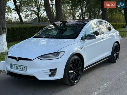 Белый Тесла Модель Х, объемом двигателя 0 л и пробегом 135 тыс. км за 17400 $, фото 1 на Automoto.ua