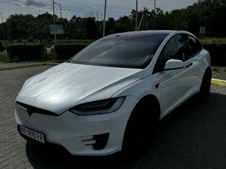 Білий Тесла Модель Х, об'ємом двигуна 0 л та пробігом 72 тис. км за 35000 $, фото 1 на Automoto.ua