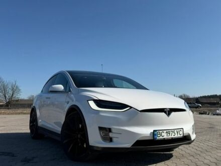 Белый Тесла Модель Х, объемом двигателя 0 л и пробегом 218 тыс. км за 18490 $, фото 1 на Automoto.ua