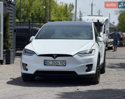 Белый Тесла Модель Х, объемом двигателя 0 л и пробегом 150 тыс. км за 20500 $, фото 1 на Automoto.ua