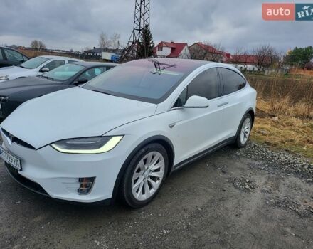 Белый Тесла Модель Х, объемом двигателя 0 л и пробегом 112 тыс. км за 20500 $, фото 1 на Automoto.ua