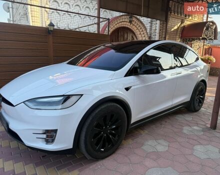Белый Тесла Модель Х, объемом двигателя 0 л и пробегом 190 тыс. км за 21000 $, фото 1 на Automoto.ua