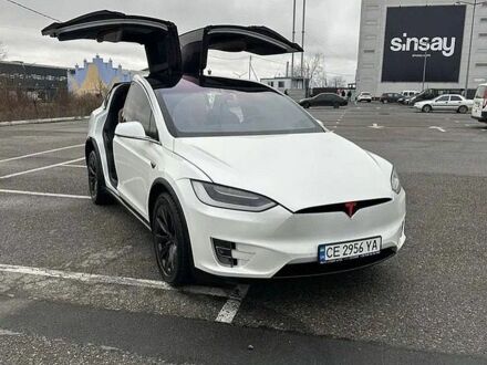 Белый Тесла Модель Х, объемом двигателя 0 л и пробегом 169 тыс. км за 14800 $, фото 1 на Automoto.ua