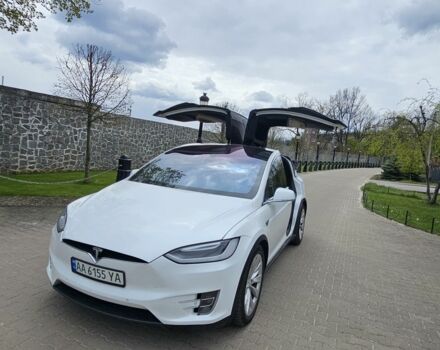 Белый Тесла Модель Х, объемом двигателя 0 л и пробегом 160 тыс. км за 18000 $, фото 1 на Automoto.ua
