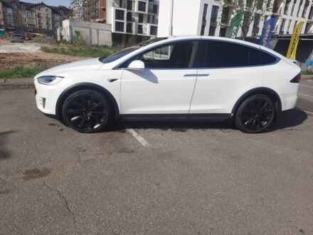 Белый Тесла Модель Х, объемом двигателя 0 л и пробегом 135 тыс. км за 513 $, фото 1 на Automoto.ua