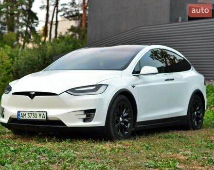 Белый Тесла Модель Х, объемом двигателя 0 л и пробегом 87 тыс. км за 21000 $, фото 1 на Automoto.ua