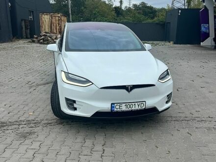 Белый Тесла Модель Х, объемом двигателя 0 л и пробегом 113 тыс. км за 18998 $, фото 1 на Automoto.ua