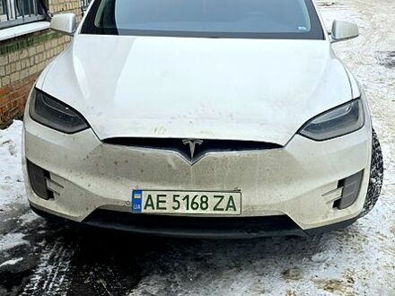 Белый Тесла Модель Х, объемом двигателя 0.58 л и пробегом 0 тыс. км за 23500 $, фото 1 на Automoto.ua