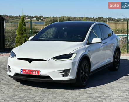 Білий Тесла Модель Х, об'ємом двигуна 0 л та пробігом 134 тис. км за 23500 $, фото 1 на Automoto.ua