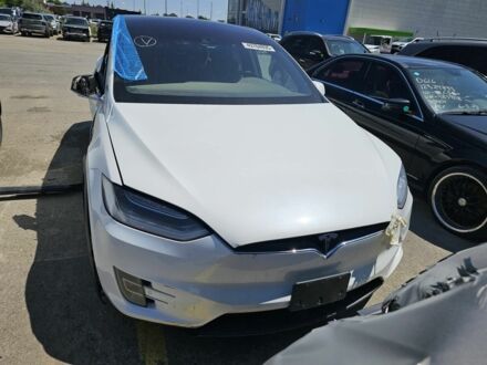 Білий Тесла Модель Х, об'ємом двигуна 0 л та пробігом 150 тис. км за 15500 $, фото 1 на Automoto.ua
