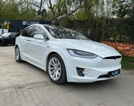 Белый Тесла Модель Х, объемом двигателя 0 л и пробегом 128 тыс. км за 19100 $, фото 1 на Automoto.ua