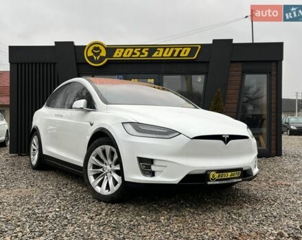 Білий Тесла Модель Х, об'ємом двигуна 0 л та пробігом 126 тис. км за 25500 $, фото 1 на Automoto.ua