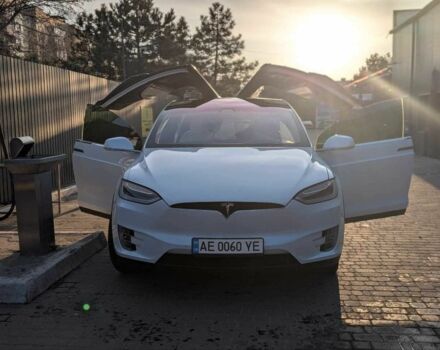 Білий Тесла Модель Х, об'ємом двигуна 0 л та пробігом 108 тис. км за 28700 $, фото 1 на Automoto.ua