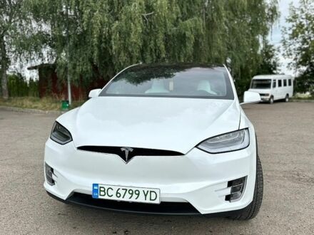 Белый Тесла Модель Х, объемом двигателя 0 л и пробегом 107 тыс. км за 18700 $, фото 1 на Automoto.ua