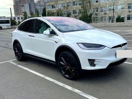 Тесла Модель Х 2017 у Кременчуге на Automoto.ua Білий Тесла Модель Х, об'ємом двигуна 0 л та пробігом 72 тис. км за 37000 $, фото 1 на Automoto.ua