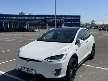 Білий Тесла Модель Х, об'ємом двигуна 0 л та пробігом 92 тис. км за 31990 $, фото 1 на Automoto.ua