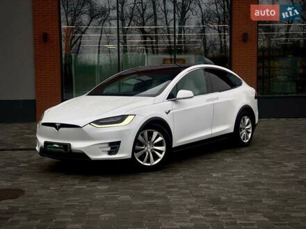 Тесла Модель Х 2017 в Киеве на Automoto.ua Белый Тесла Модель Х, объемом двигателя 0 л и пробегом 169 тыс. км за 20490 $, фото 1 на Automoto.ua