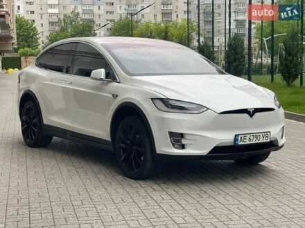 Белый Тесла Модель Х, объемом двигателя 0 л и пробегом 128 тыс. км за 17900 $, фото 1 на Automoto.ua