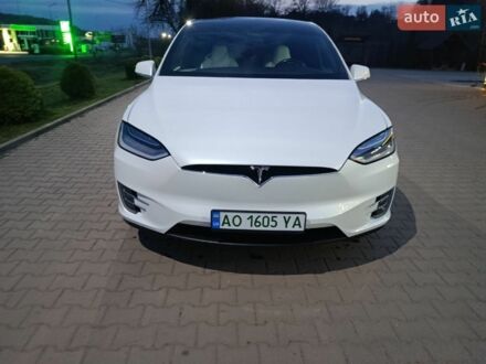 Белый Тесла Модель Х, объемом двигателя 0 л и пробегом 118 тыс. км за 23500 $, фото 1 на Automoto.ua