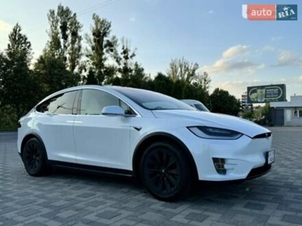 Тесла Модель Х 2017 в Одессе на Automoto.ua Белый Тесла Модель Х, объемом двигателя 0 л и пробегом 110 тыс. км за 26000 $, фото 1 на Automoto.ua