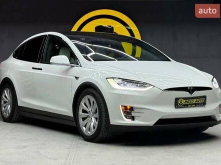 Тесла Модель Х 2017 в Черновцах на Automoto.ua Белый Тесла Модель Х, объемом двигателя 0 л и пробегом 64 тыс. км за 37000 $, фото 1 на Automoto.ua