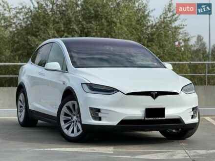 Тесла Модель Х 2017 у Белой Церкве на Automoto.ua Білий Тесла Модель Х, об'ємом двигуна 0 л та пробігом 118 тис. км за 28500 $, фото 1 на Automoto.ua