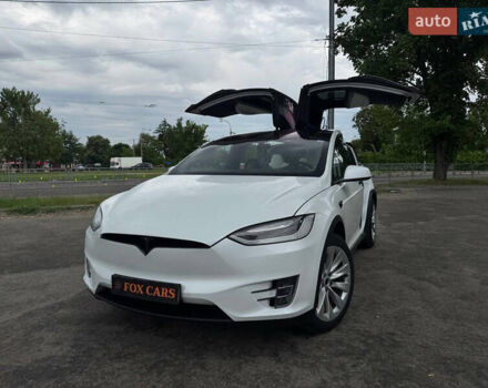 Білий Тесла Модель Х, об'ємом двигуна 0 л та пробігом 170 тис. км за 23999 $, фото 1 на Automoto.ua